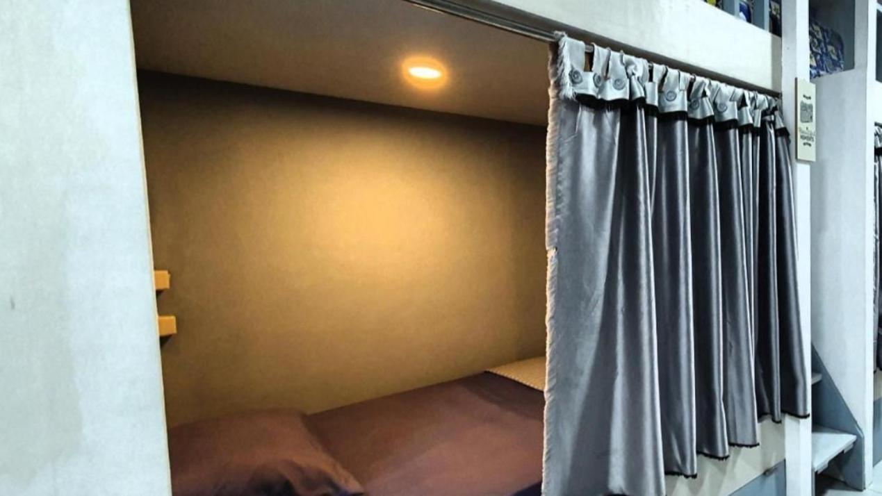 Tiny Room Hostel Toyapakeh Екстериор снимка